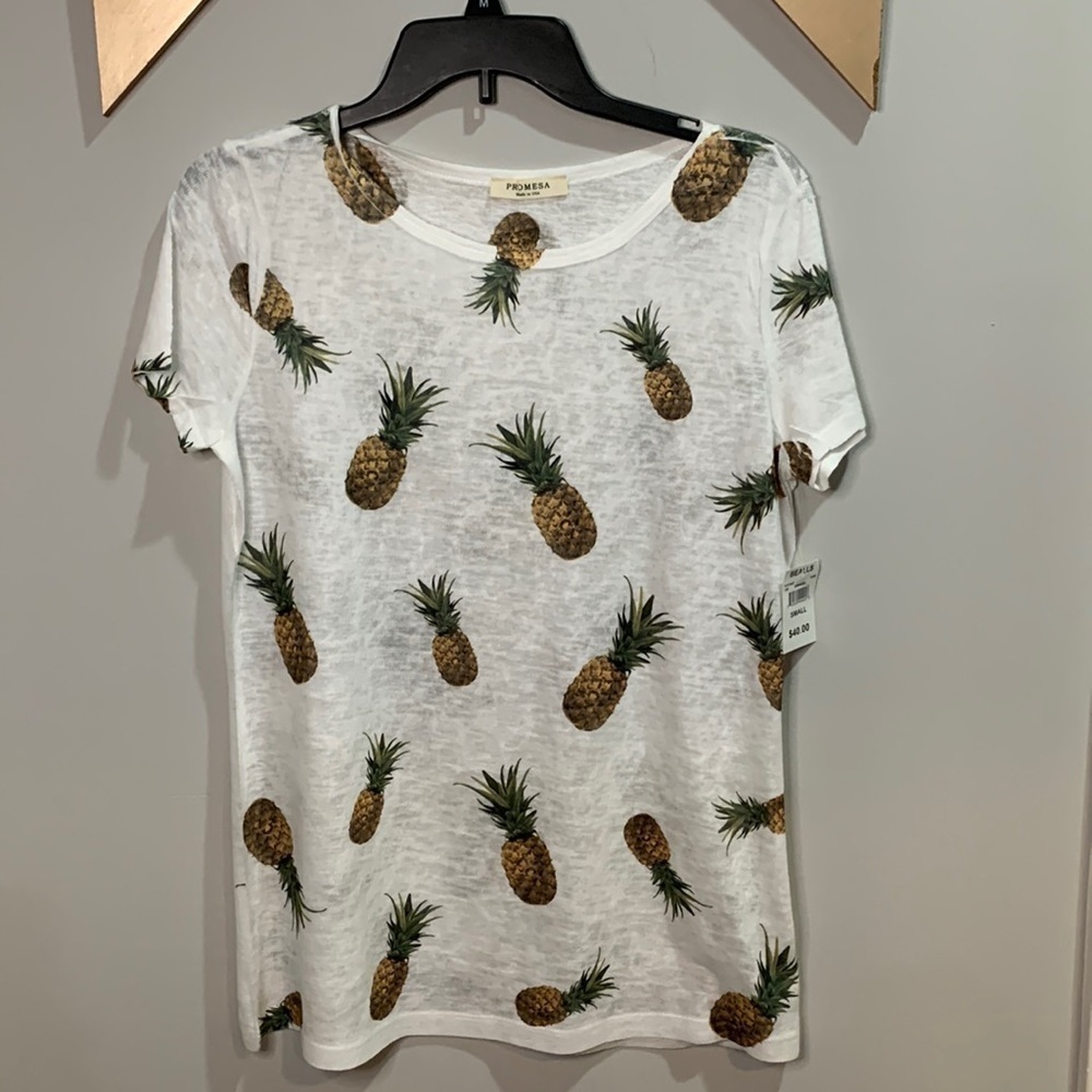Pineapple T-shirt size small